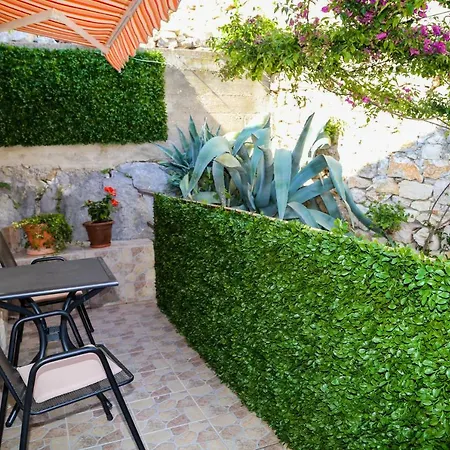 Apartments Seka Hvar Town Exterior photo