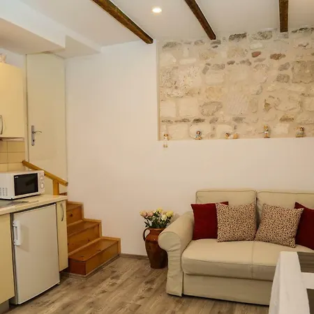 Apartments Seka Hvar Town Exterior photo
