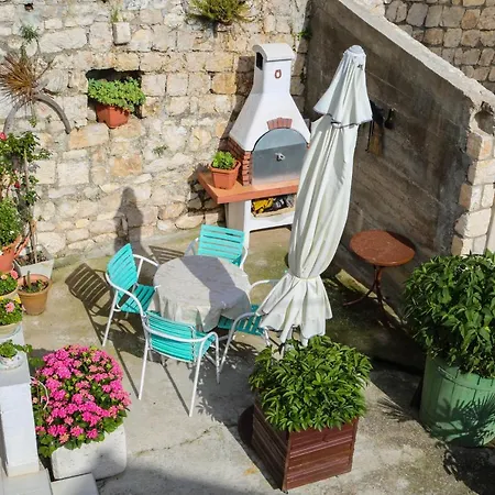 Apartments Seka Hvar Town Exterior photo