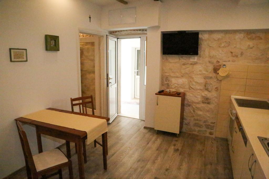 Seka Apartment *